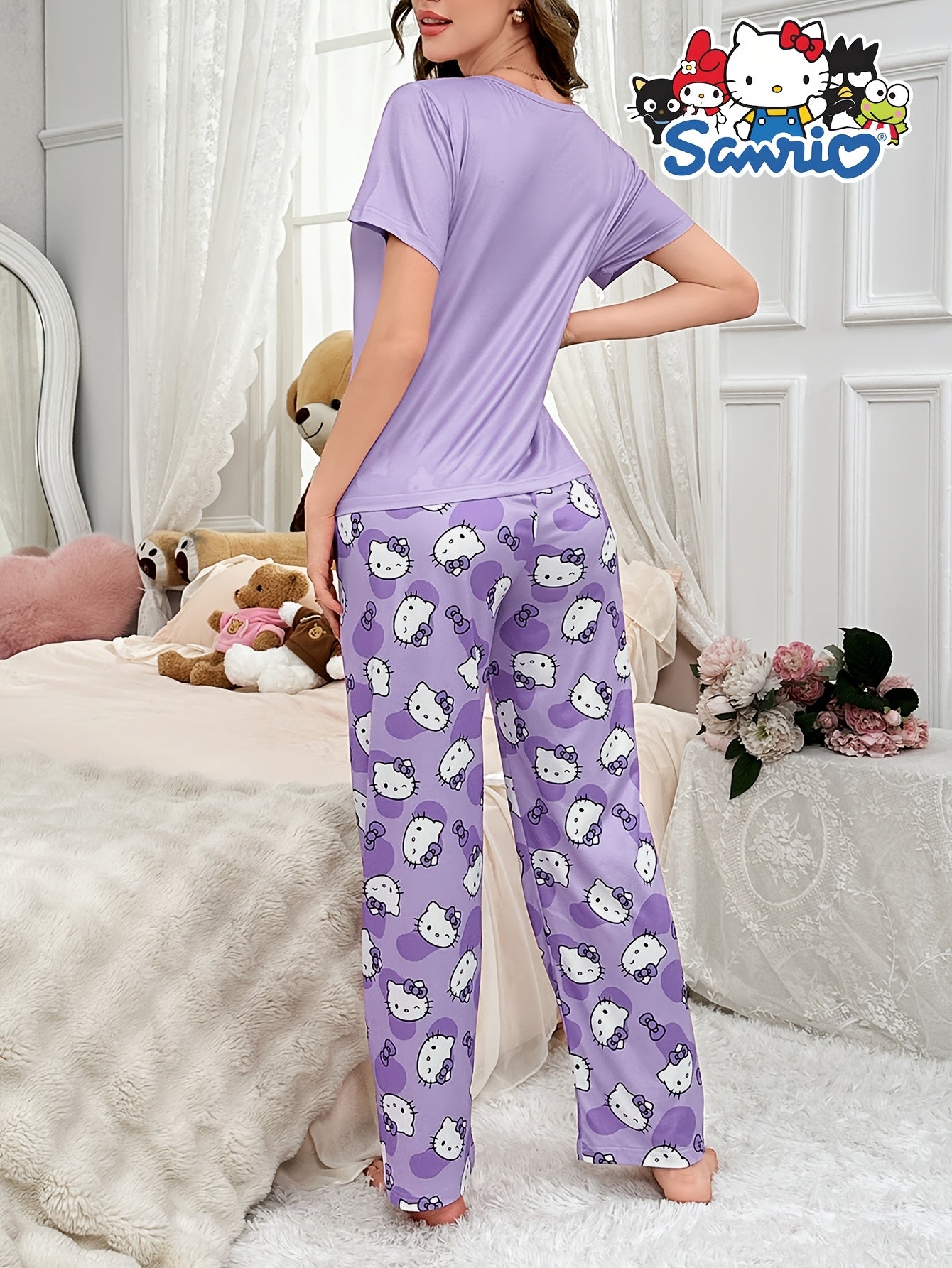 Women’s Hello Kitty Pyjama Set – Short Sleeve